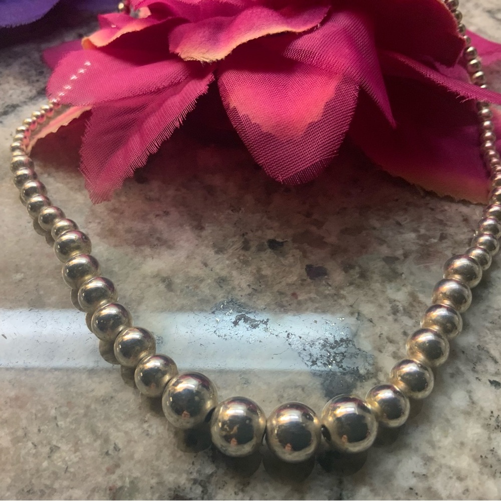 Ross-Simons Shiny 925 Silver graduated  Beaded Necklace, with lobster claw clasp - Picture 8 of 11